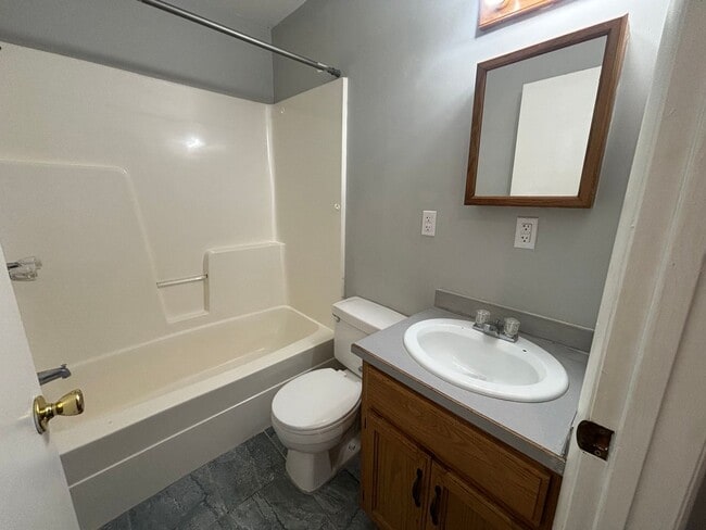 Photo - 513 N Maple St Unidad 513 #A N Maple