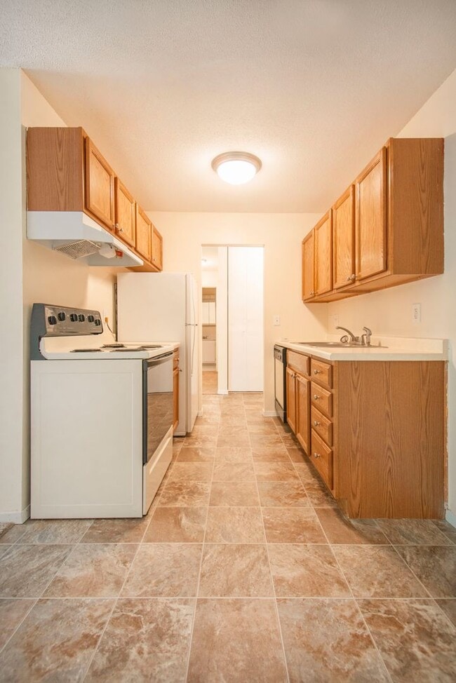Excelsior Manor Apartments