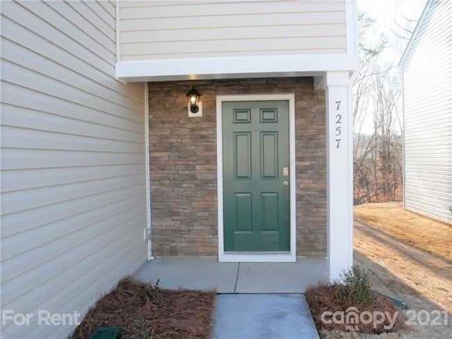 Photo - 7257 Finnigan Rd