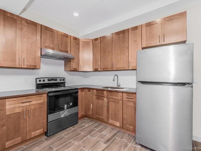 Photo - 409 Warburton Ave Unit 5B