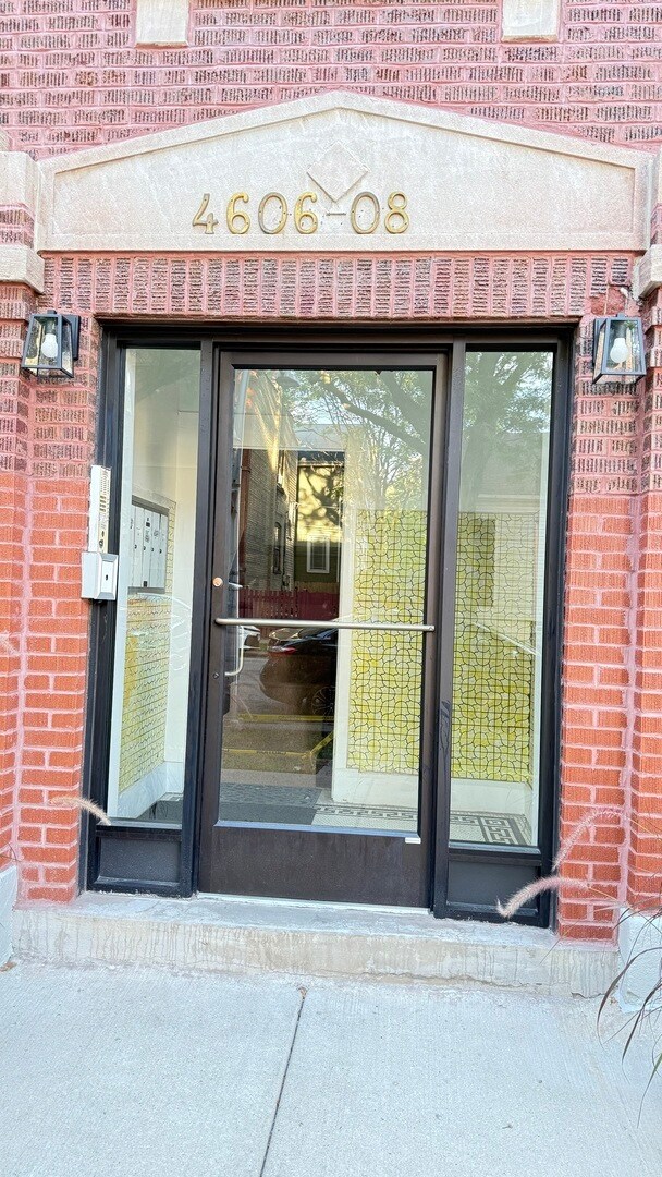 Photo - 4606 N Seeley Ave Unit 3