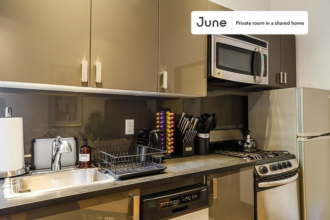 Photo - Room in Shared 4 bed/2 bath home Unidad D