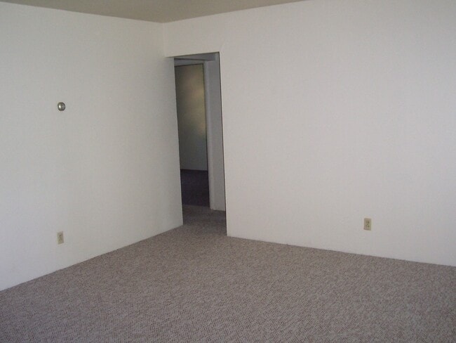 Photo - 2110 Elm Ln Unit 1