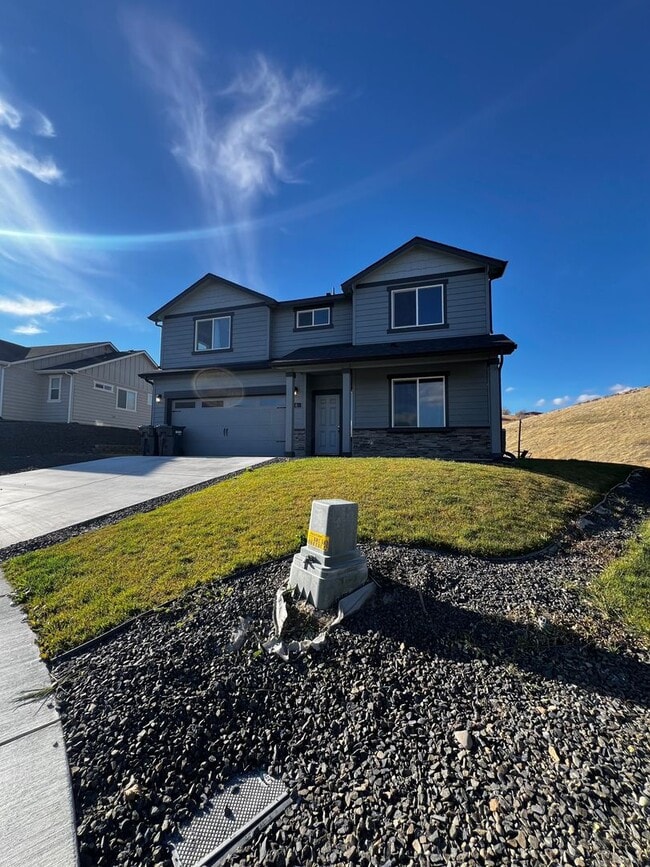 Building Photo - Non-Refundable & Security Deposit Total: $2395.00