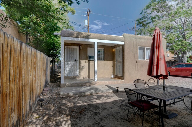 Photo - 306 Stanford Dr SE