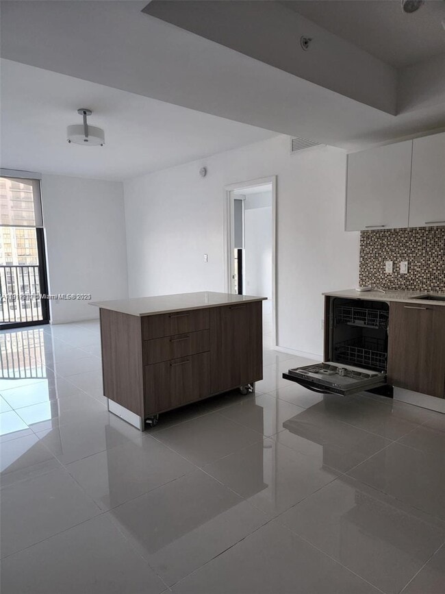 Photo - 5300 Paseo Blvd Unit 909