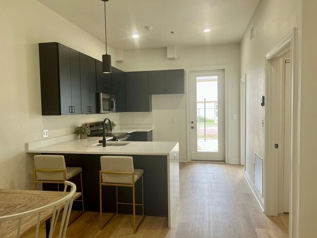 Photo - The Court At Overton Unit 101