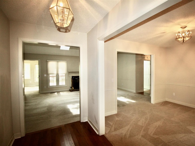 Photo - 163 Hunter Trail