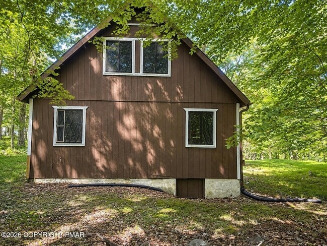 Photo - 2111 Spring Dr
