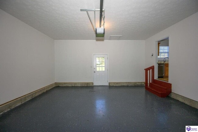 Photo - 611 Flushing Meadows Dr