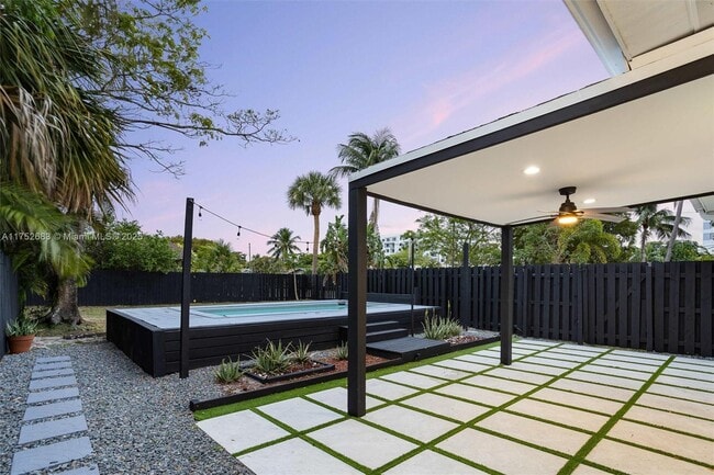 Photo - 1817 NE 2nd St