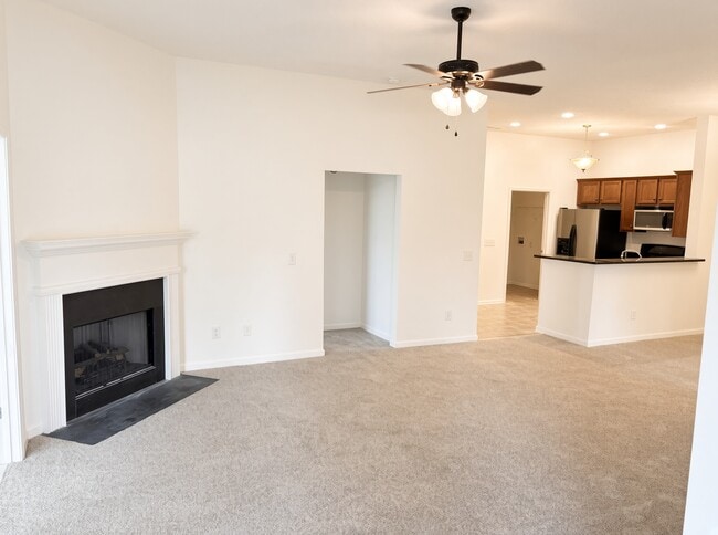 Photo - 1364 Orchard Cir
