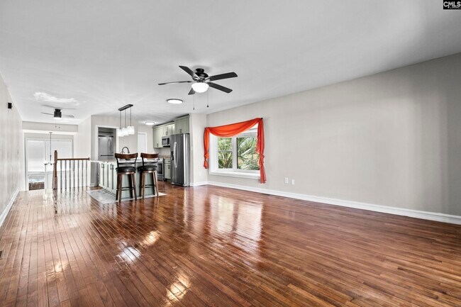 Photo - 1 Low Hill Ln