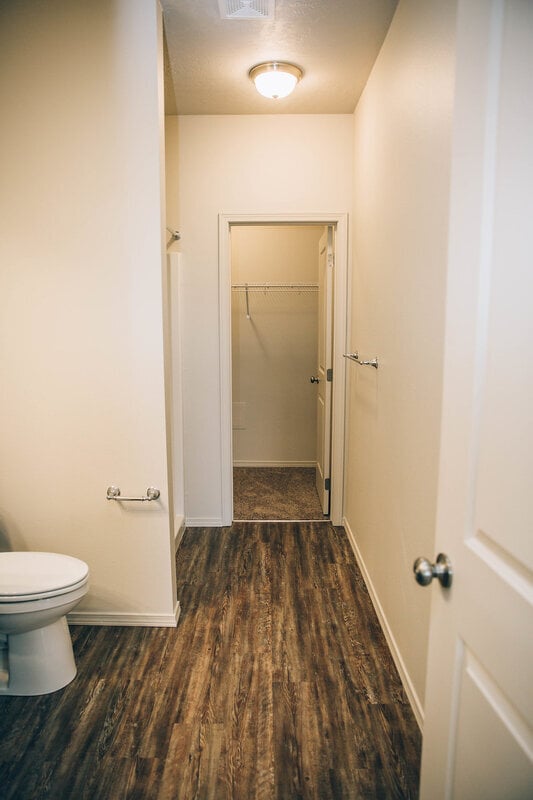 Photo - 318 S Marigold Ln