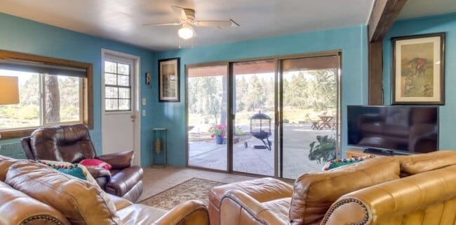 Photo - 880 Rockcrest Dr