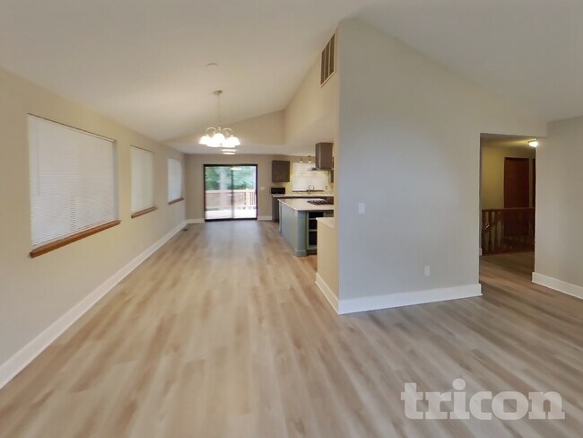 Photo - 12917 Avante Dr NW