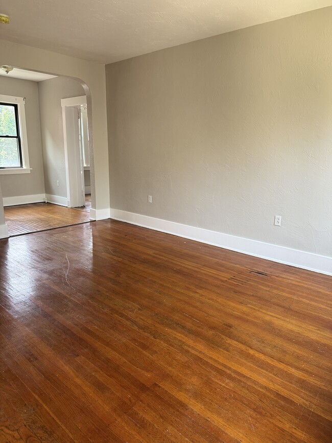 Photo - 2816 Broadway Ave Unidad K