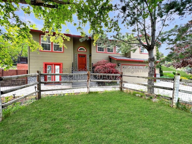Building Photo - 5000 S Deselm Way