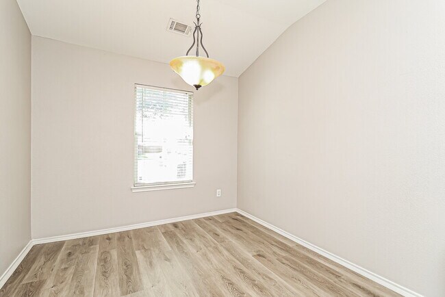 Photo - 202 Freedom Trl