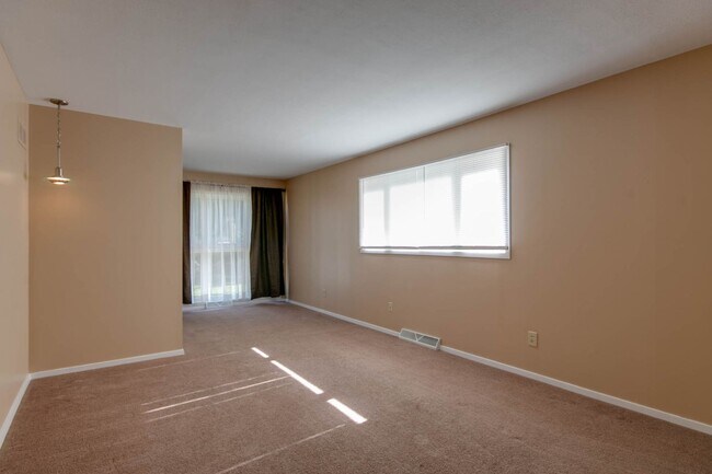 Photo - 1816 Elaine Dr Unit 1