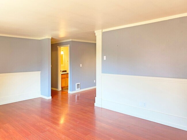 Photo - Darling 2 bedroom condo with fenced yard
