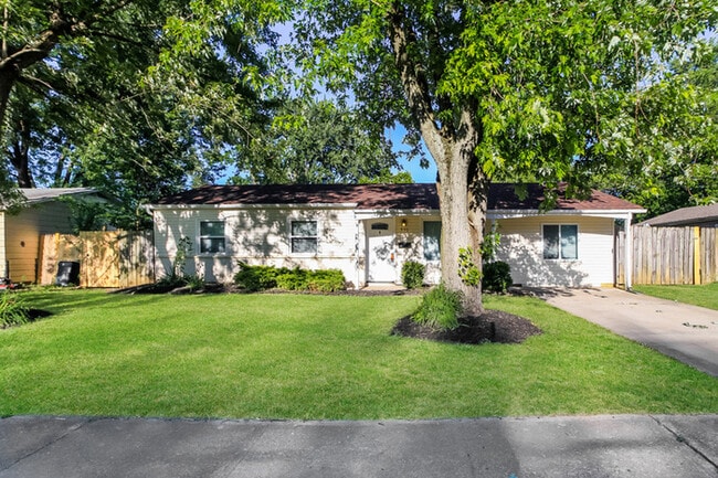 Building Photo - 990 Sheffield Dr