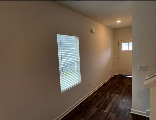 Photo - 216 Chelsea Pk Cir House