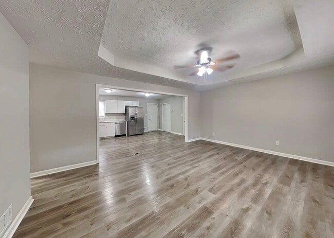 Photo - 301 E Country Woods Dr