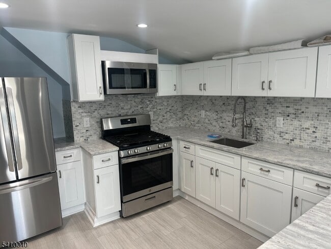 Photo - 202 Black Oak Ridge Rd