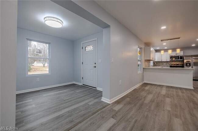 Photo - 34469 Roberts Rd