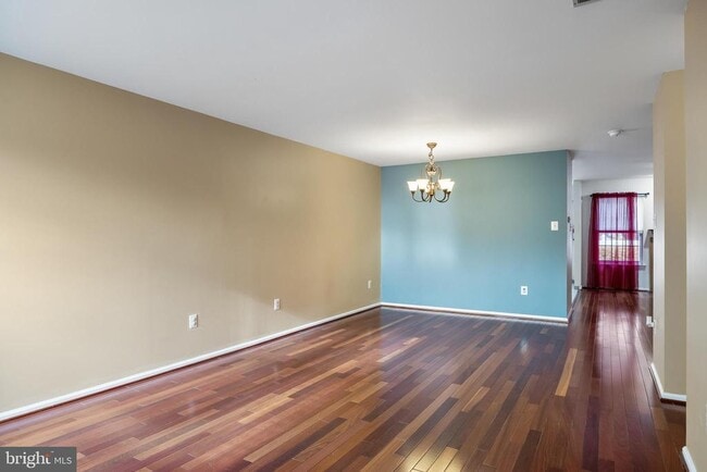 Photo - 67 Hearthstone Ln