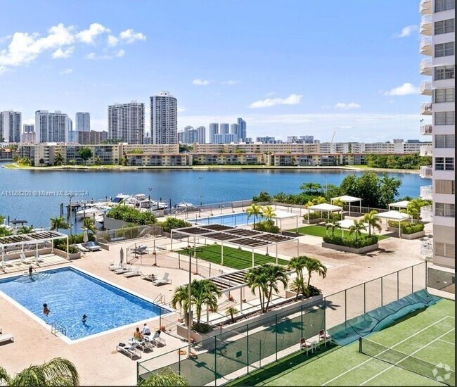 Building Photo - 2 bedroom in Aventura FL 33160 Rental