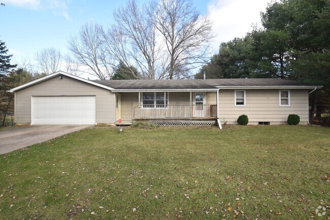 Building Photo - Mishawaka- 3 bedroom Country living near t... Rental