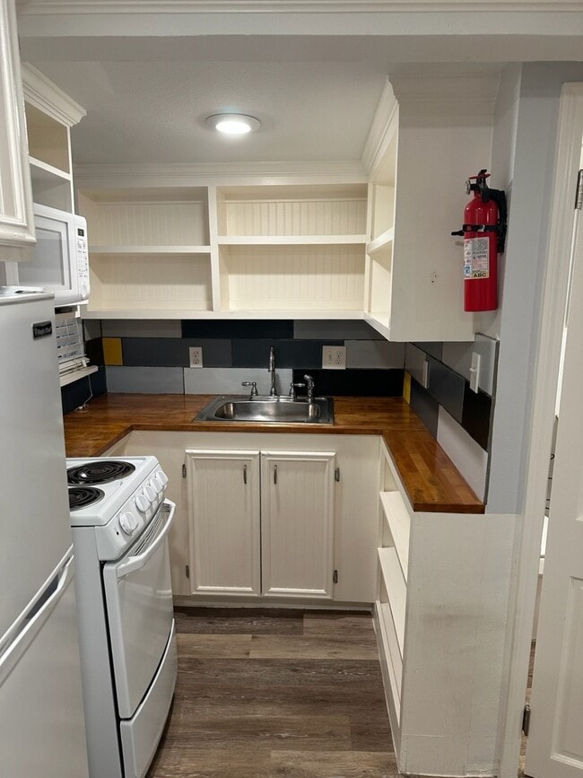 Photo - 1107 13th St Unit 5