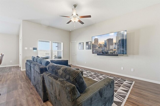 Photo - 19212 Andrew Jackson St