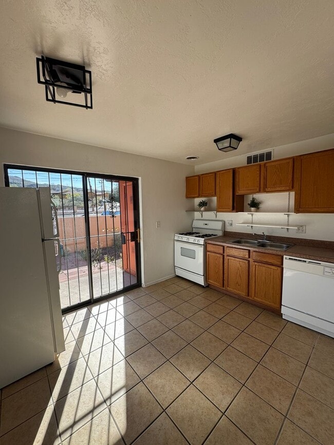 Photo - Charming 2 bedroom 1 bath