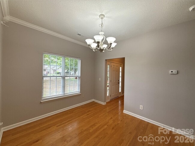 Photo - 432 McGinn Grove Dr