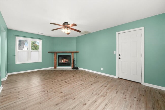 Photo - Stylish 4-Bedroom Home with Room to Work, ...