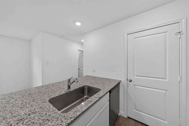 11927 Detar Ct