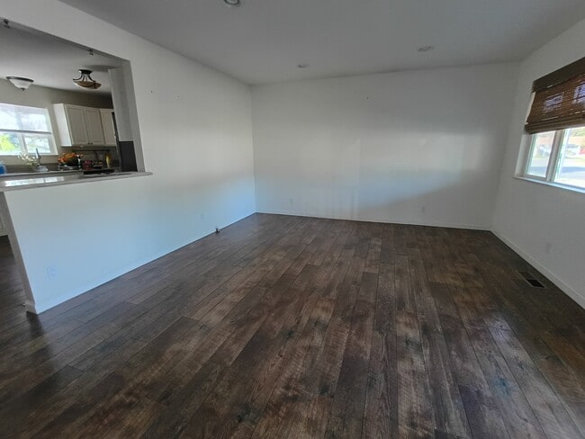 Photo - 2605 Mountain St