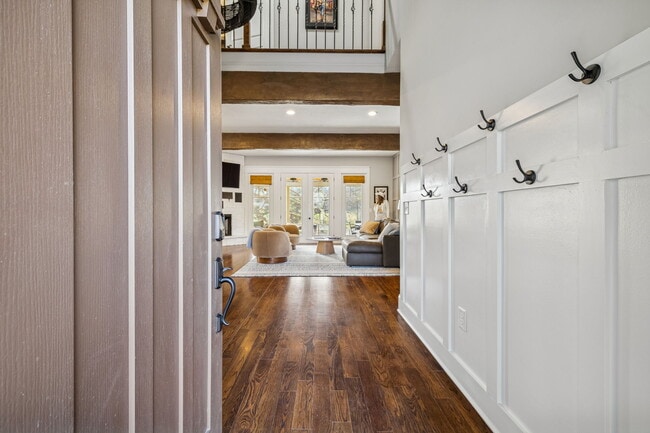 Photo - 594 Lake Haven Dr