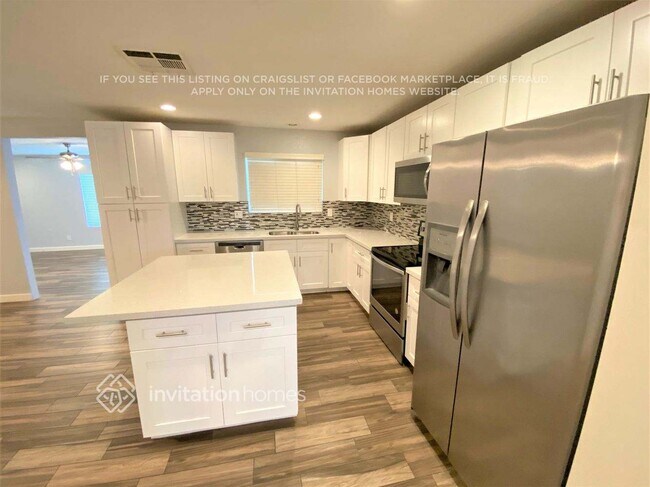 Photo - 6102 S Parkside Dr