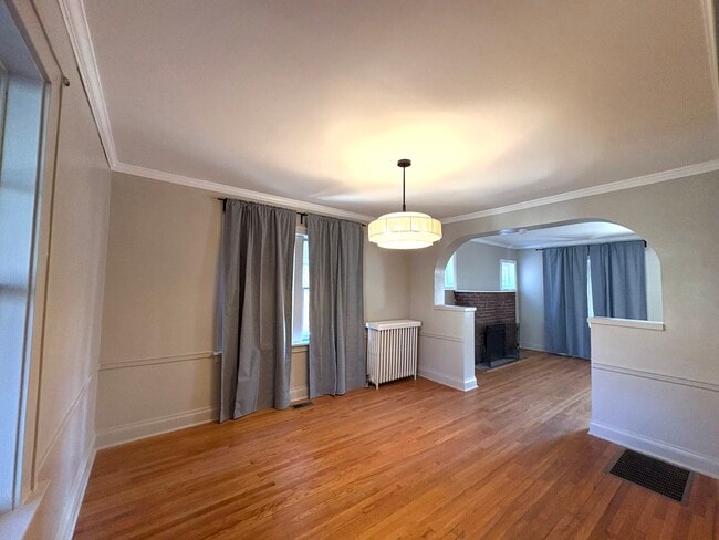 Photo - 7569 Dale Ave