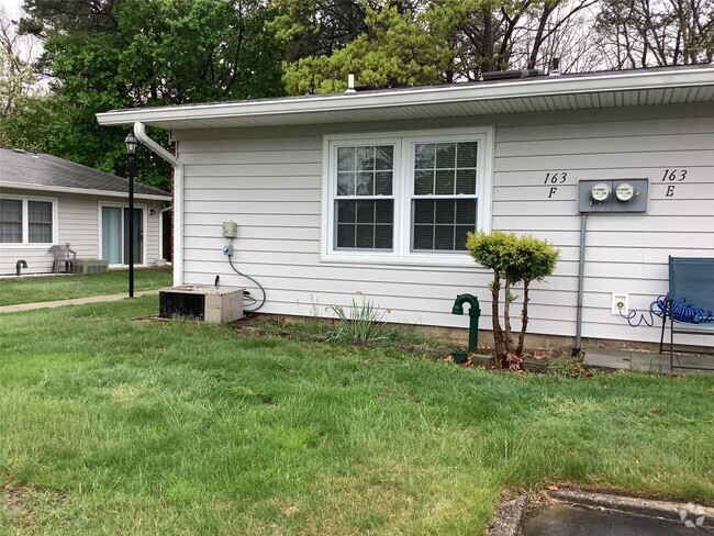 Building Photo - 163 Falmouth Ct Unit F Rental