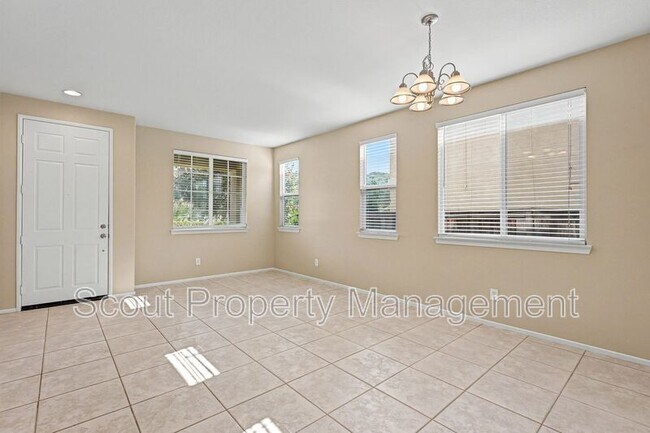 Photo - 46201 Jane Pl