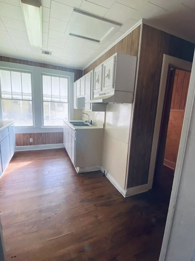 Photo - 107 Barry St