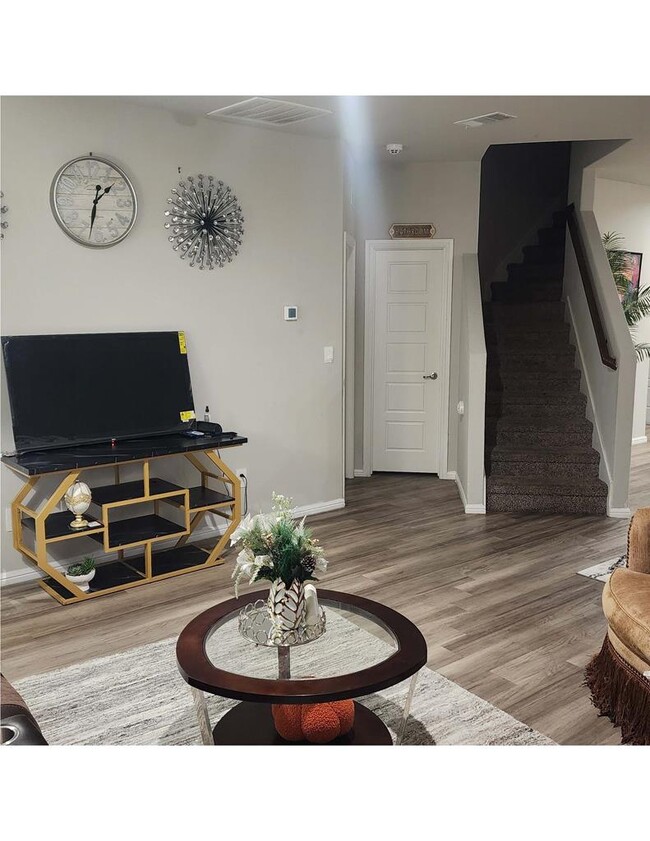 Photo - 6302 Polo Grounds Ct
