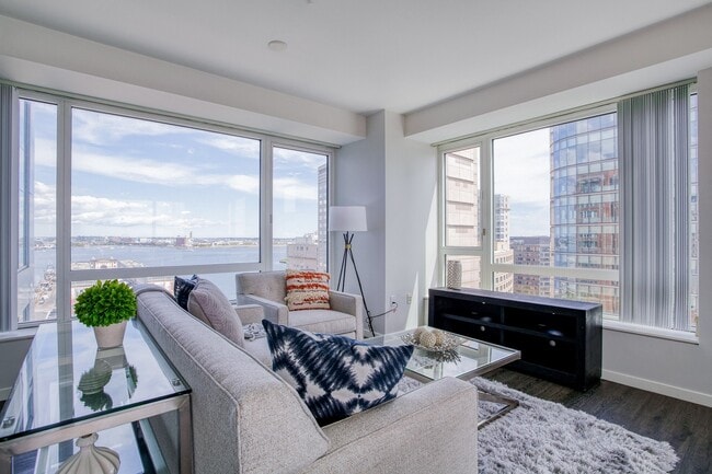 Spacious living room