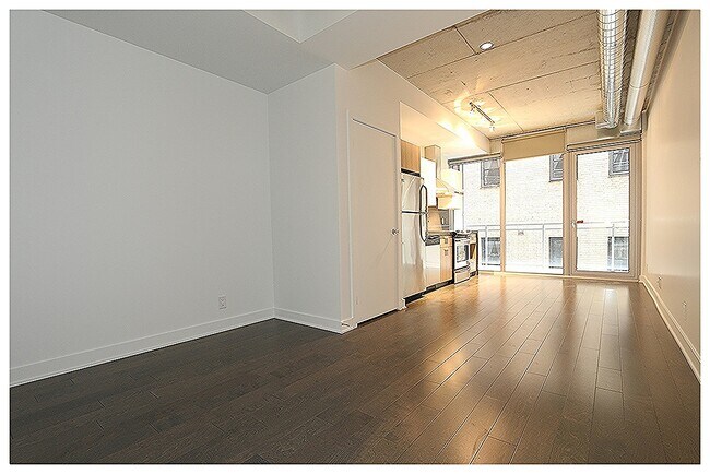 Photo - 340 McLeod St