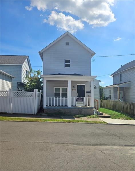 Photo - 418 Short St